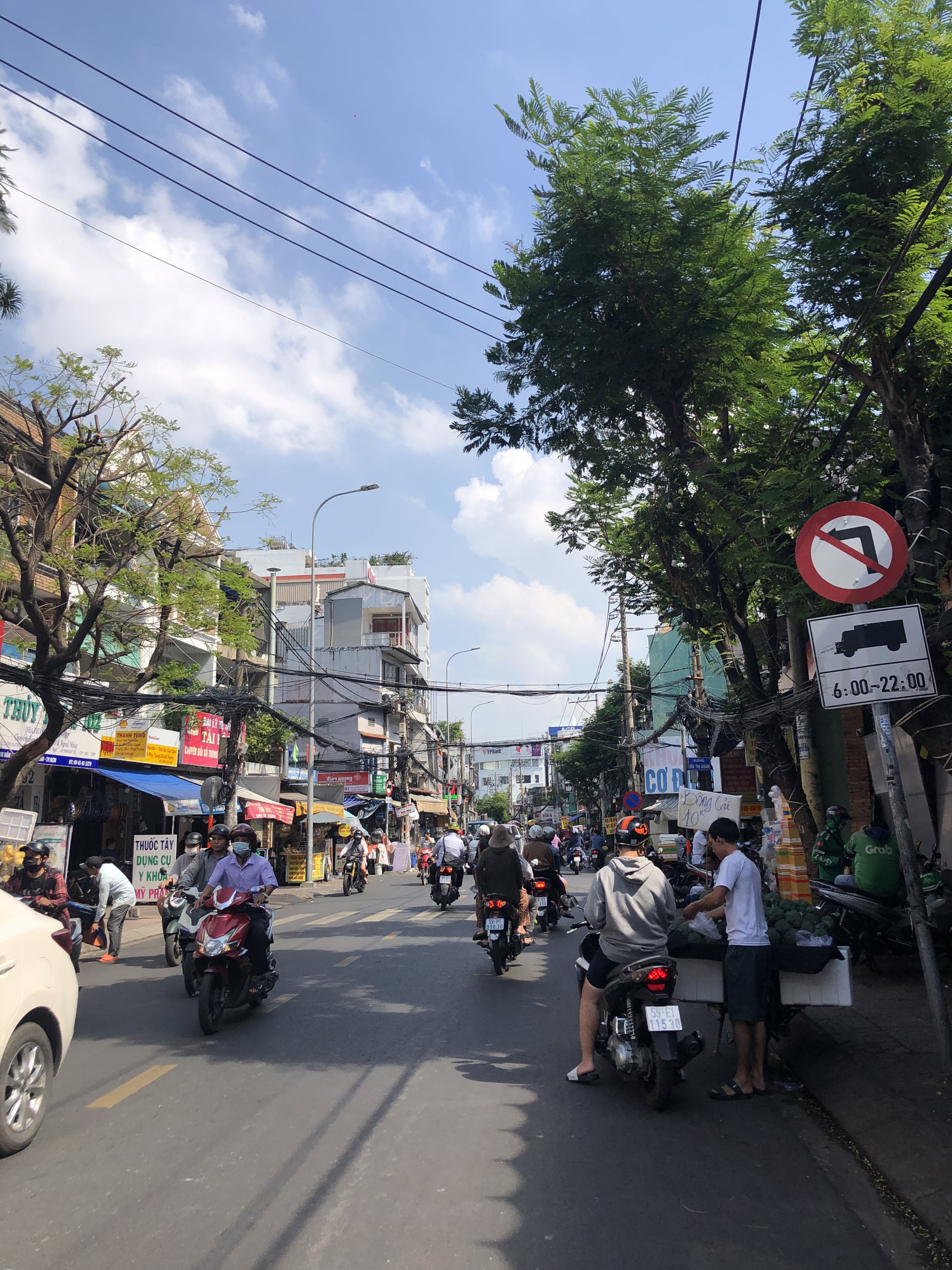 Cho thuê Mặt bằng MT Đường Phạm Văn Hai P1 , Quận Tân Bình